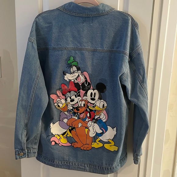 🆕 RARE Disney 100th Anniversary Ltd. Ed Mickey & Friends Oversize Denim Jacket - Picture 4 of 10
